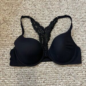 Victoria’s Secret body by Victoria lined demi